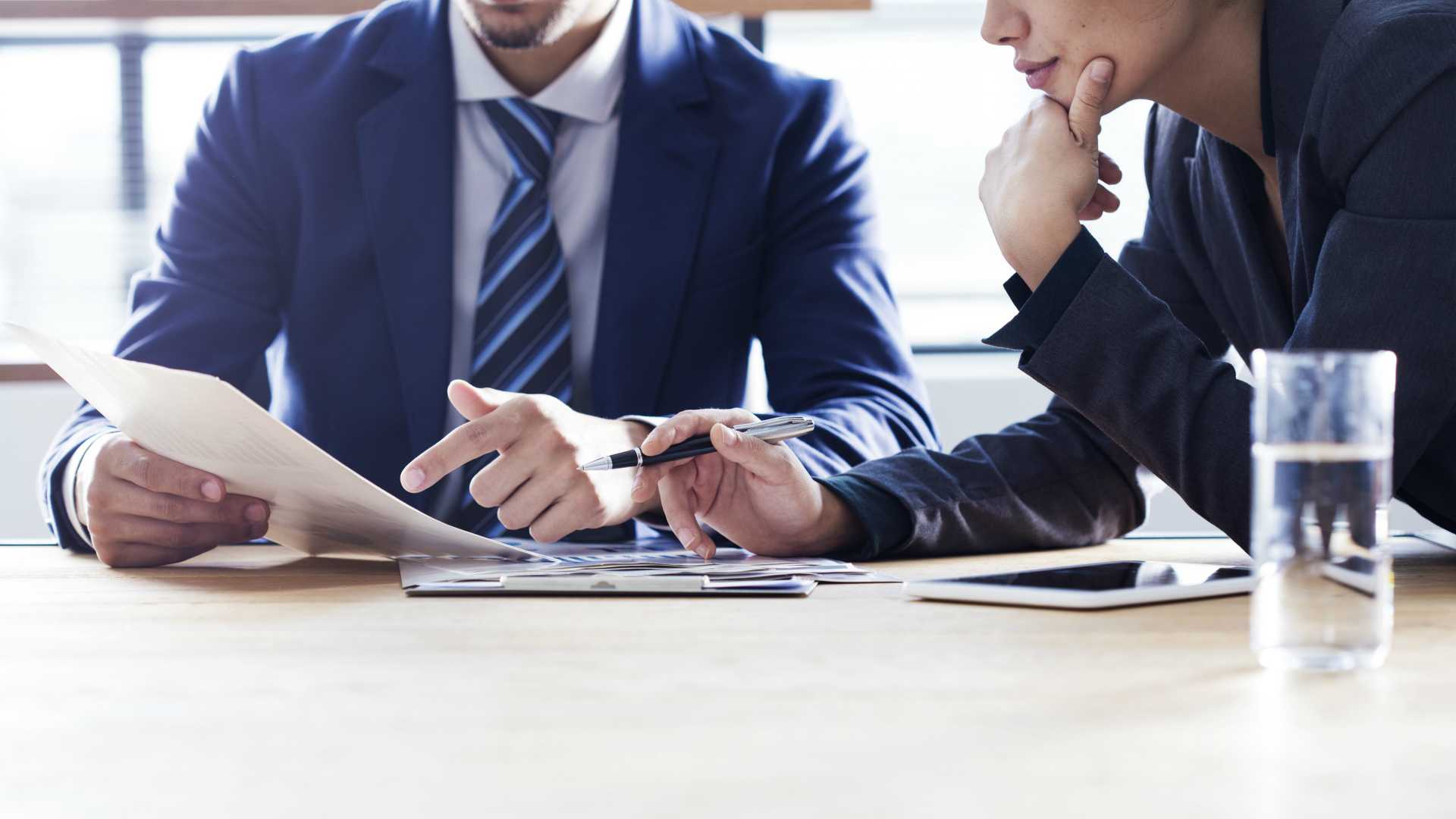 manazer koucom leading with questions